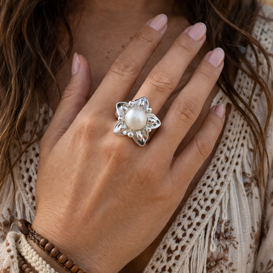 925 Sterling Silver - Cultured Freshwater Pearl Flower Ring