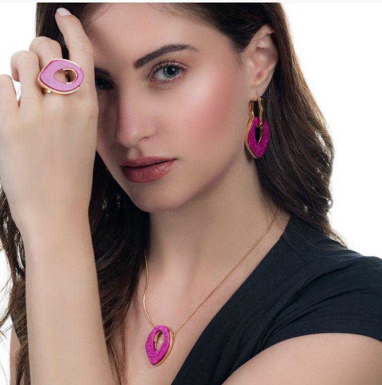 Pink Feldspar Necklace – 18K Gold Plated