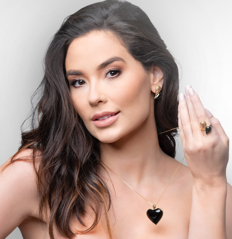 LOVE Double-Sided Heart Necklace – Onyx | 18K Gold Plated